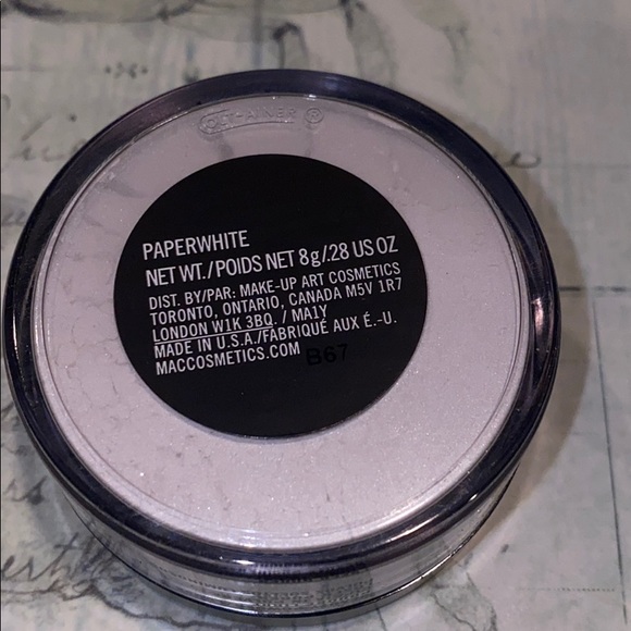 RARE!!! MAC COSMETICS BNIB LOOSE Beauty Powder PAPERWHITE Shimmer HTF LE! - Picture 5 of 6